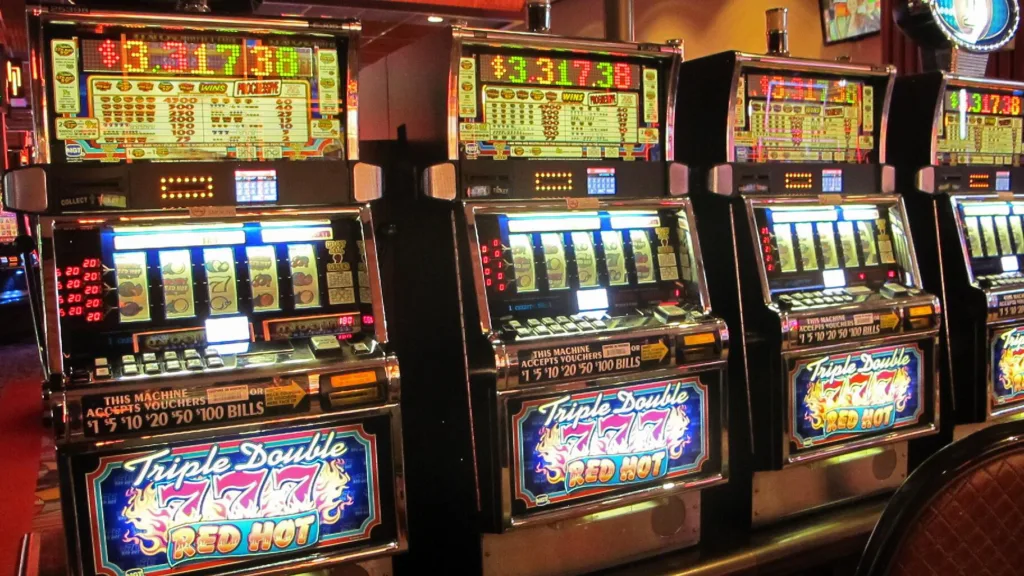 Slot-Machine-bung-no-trao-luu-casino-cua-gioi-tre-hien-nay
